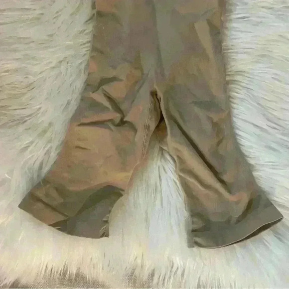 SKIMS- NWOB Sculpting Seamless Mid Thigh Bodysuit - Clay/ nude - Picture 8 of 10